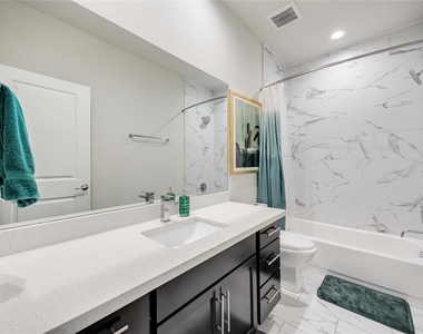 108 Knightsbridge Park Lane - Photo Thumbnail 18