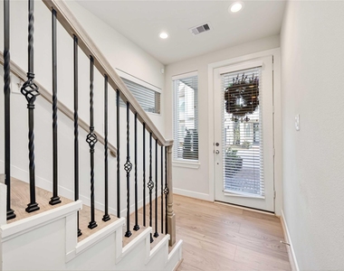 108 Knightsbridge Park Lane - Photo Thumbnail 22