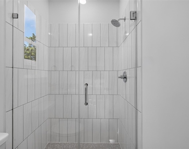 835 Rachel Street - Photo Thumbnail 22