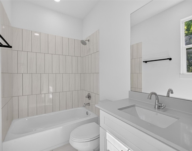 835 Rachel Street - Photo Thumbnail 20
