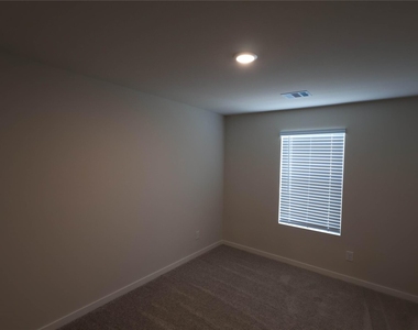 7739 Bergamot Circle - Photo Thumbnail 13