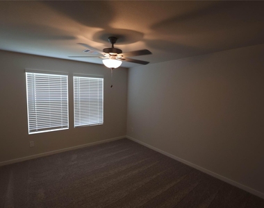 7739 Bergamot Circle - Photo Thumbnail 7