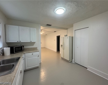 2525 Broadway - Photo Thumbnail 8