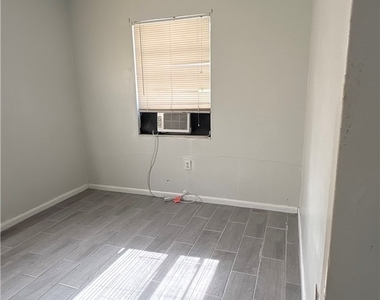 322 Louise Avenue - Photo Thumbnail 3