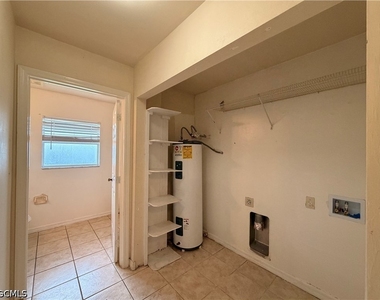 2438 George Avenue S - Photo Thumbnail 4
