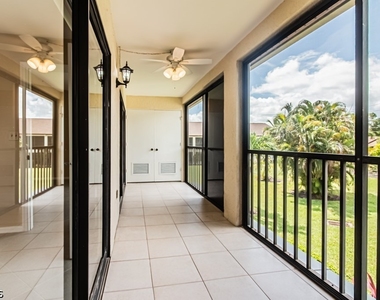 9275 Lake Park Drive - Photo Thumbnail 17