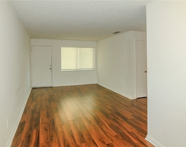4331 Glenwood - Photo Thumbnail 4