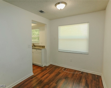 4331 Glenwood - Photo Thumbnail 7