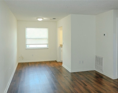 4331 Glenwood - Photo Thumbnail 3