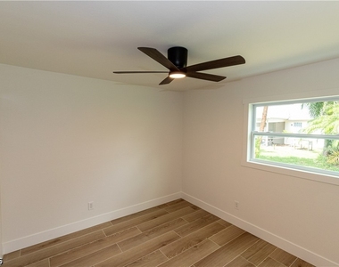 19570 Oak Forest Drive - Photo Thumbnail 17