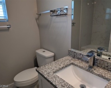 3916 Se 11th Avenue - Photo Thumbnail 9