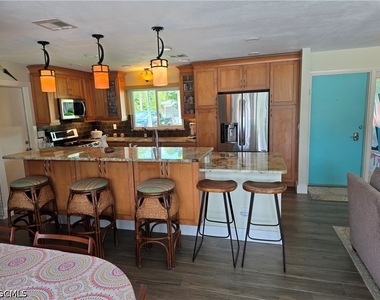 130 Sw 58th Street - Photo Thumbnail 2