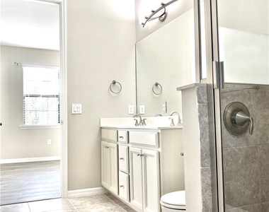 26181 Palace Lane - Photo Thumbnail 10