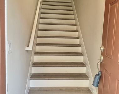 26181 Palace Lane - Photo Thumbnail 25