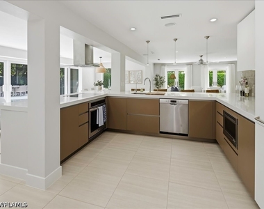 1390 Mandarin Road - Photo Thumbnail 17