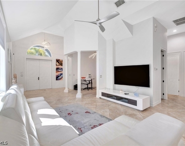 3005 Coco Avenue - Photo Thumbnail 7
