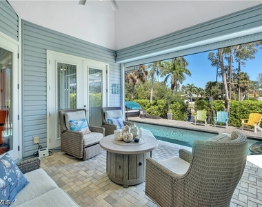3005 Coco Avenue - Photo Thumbnail 4