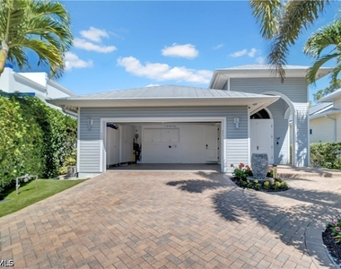 3005 Coco Avenue - Photo Thumbnail 1