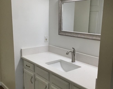 935 Prosperity Place Ne - Photo Thumbnail 14