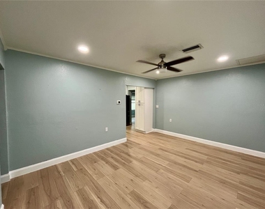 8330 Waverly Road N - Photo Thumbnail 3