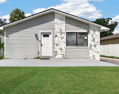8114 N Edison Avenue - Photo Thumbnail 1