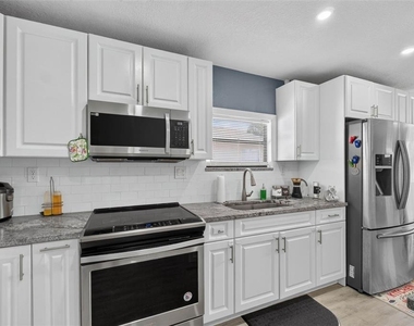 8114 N Edison Avenue - Photo Thumbnail 14