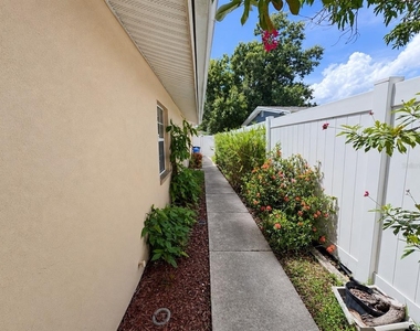 8915 59th Way N - Photo Thumbnail 18