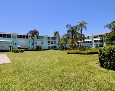 1819 Shore Drive S - Photo Thumbnail 20