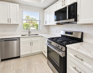 1819 Shore Drive S - Photo Thumbnail 2