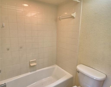 1606 Eagle Pond Drive - Photo Thumbnail 24
