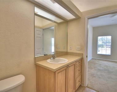 1606 Eagle Pond Drive - Photo Thumbnail 32