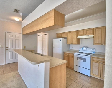 1606 Eagle Pond Drive - Photo Thumbnail 5
