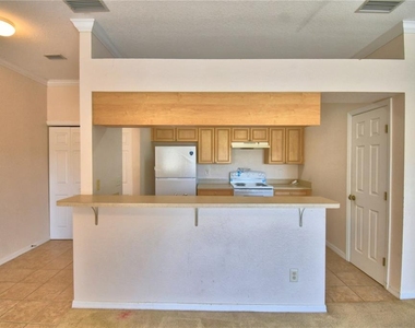 1606 Eagle Pond Drive - Photo Thumbnail 12