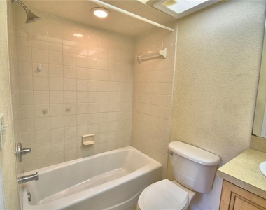 1606 Eagle Pond Drive - Photo Thumbnail 18