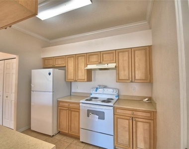 1606 Eagle Pond Drive - Photo Thumbnail 8