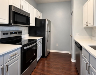 2015 Reston Road - Photo Thumbnail 6