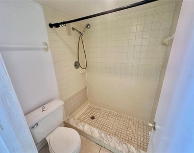 2549 S Oak Avenue - Photo Thumbnail 11