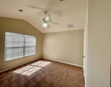 2511 Stockton Drive - Photo Thumbnail 17