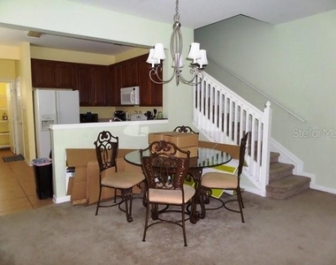 2511 Stockton Drive - Photo Thumbnail 3