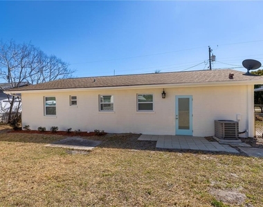 307 Legion Place - Photo Thumbnail 8