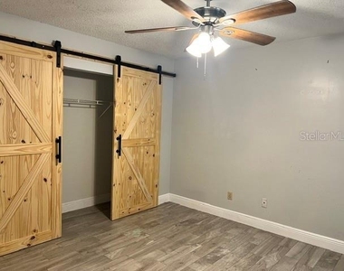 955 Forest Ridge Court - Photo Thumbnail 5