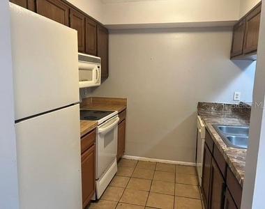 2748 Tally Ho Avenue - Photo Thumbnail 8