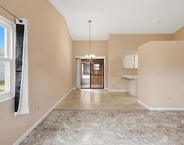 754 Summerland Drive - Photo Thumbnail 6