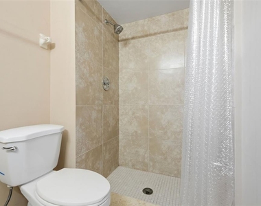 754 Summerland Drive - Photo Thumbnail 17