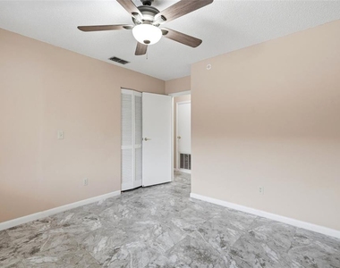754 Summerland Drive - Photo Thumbnail 21