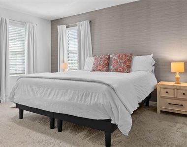 11811 Pulitzer Place - Photo Thumbnail 18