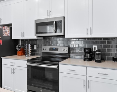 11811 Pulitzer Place - Photo Thumbnail 14