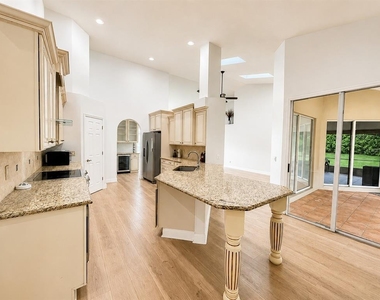 2226 Lake Marion Drive - Photo Thumbnail 6