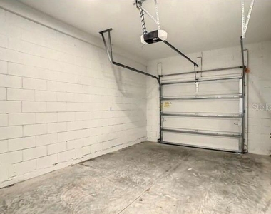 1152 Lakeshore Breeze Place - Photo Thumbnail 27