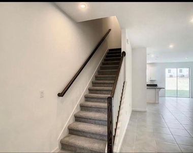 1152 Lakeshore Breeze Place - Photo Thumbnail 18